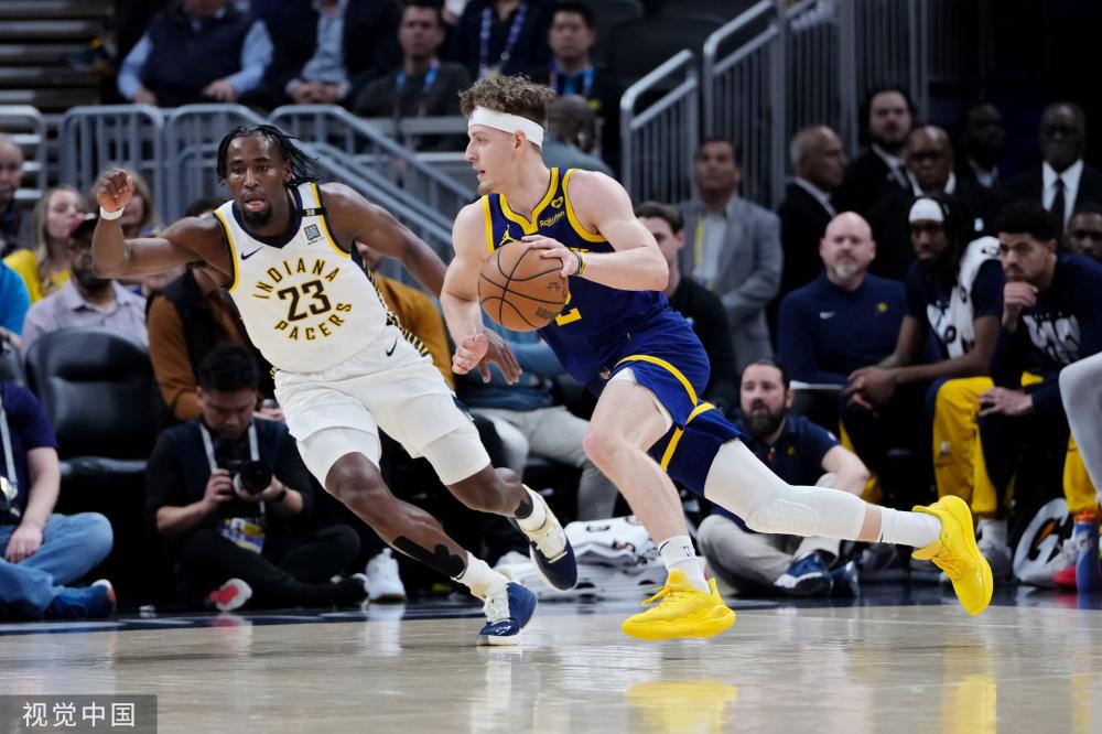 更是他的坚 更是他的坚